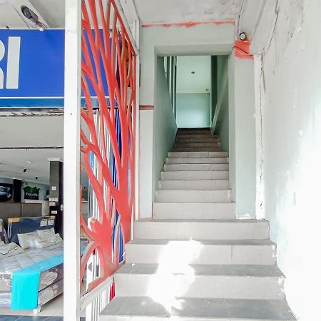 Reddoorz Syariah Near Q-Mall Banjarbaru Martapura  Екстериор снимка