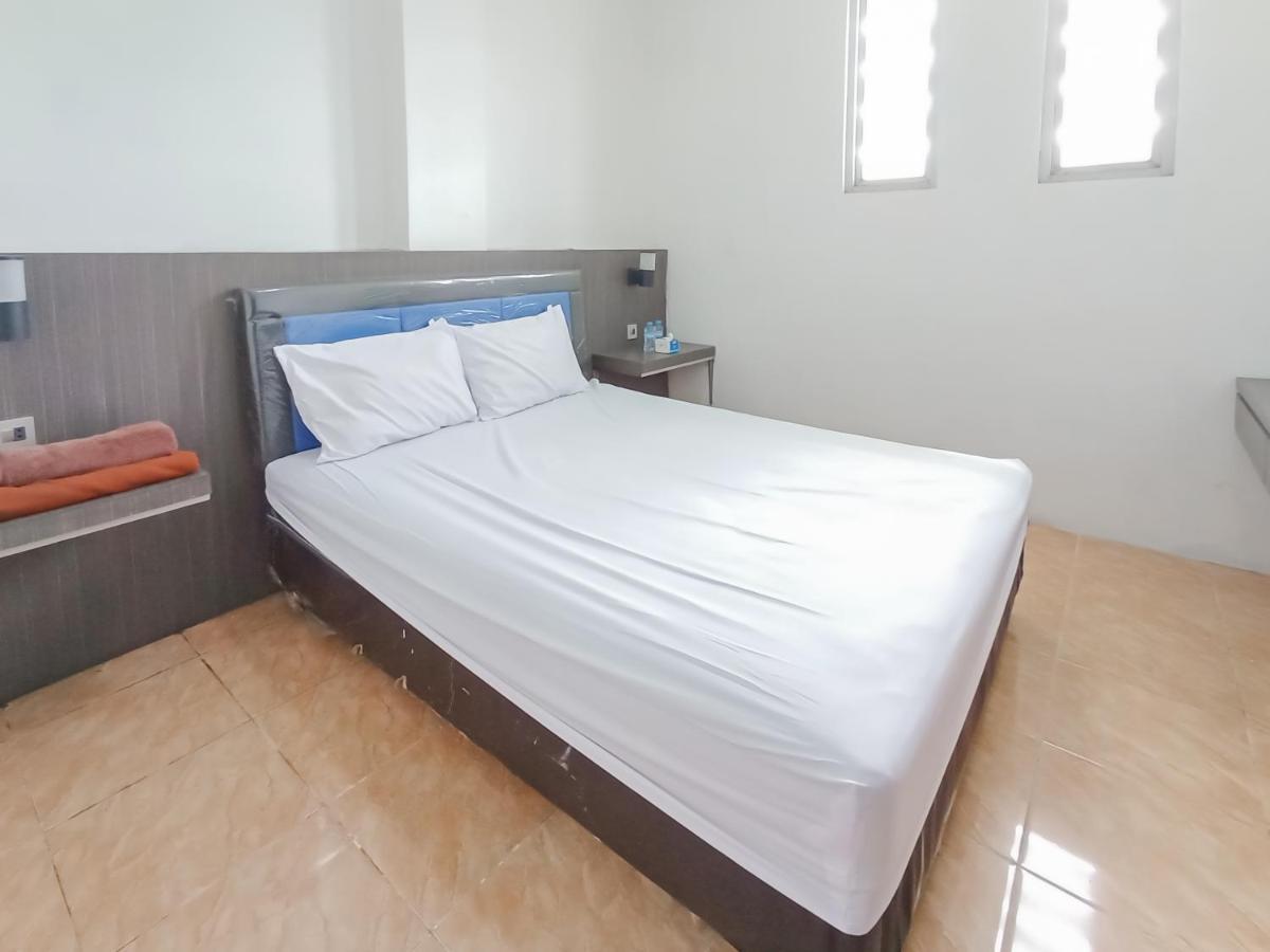 Reddoorz Syariah Near Q-Mall Banjarbaru Martapura  Екстериор снимка