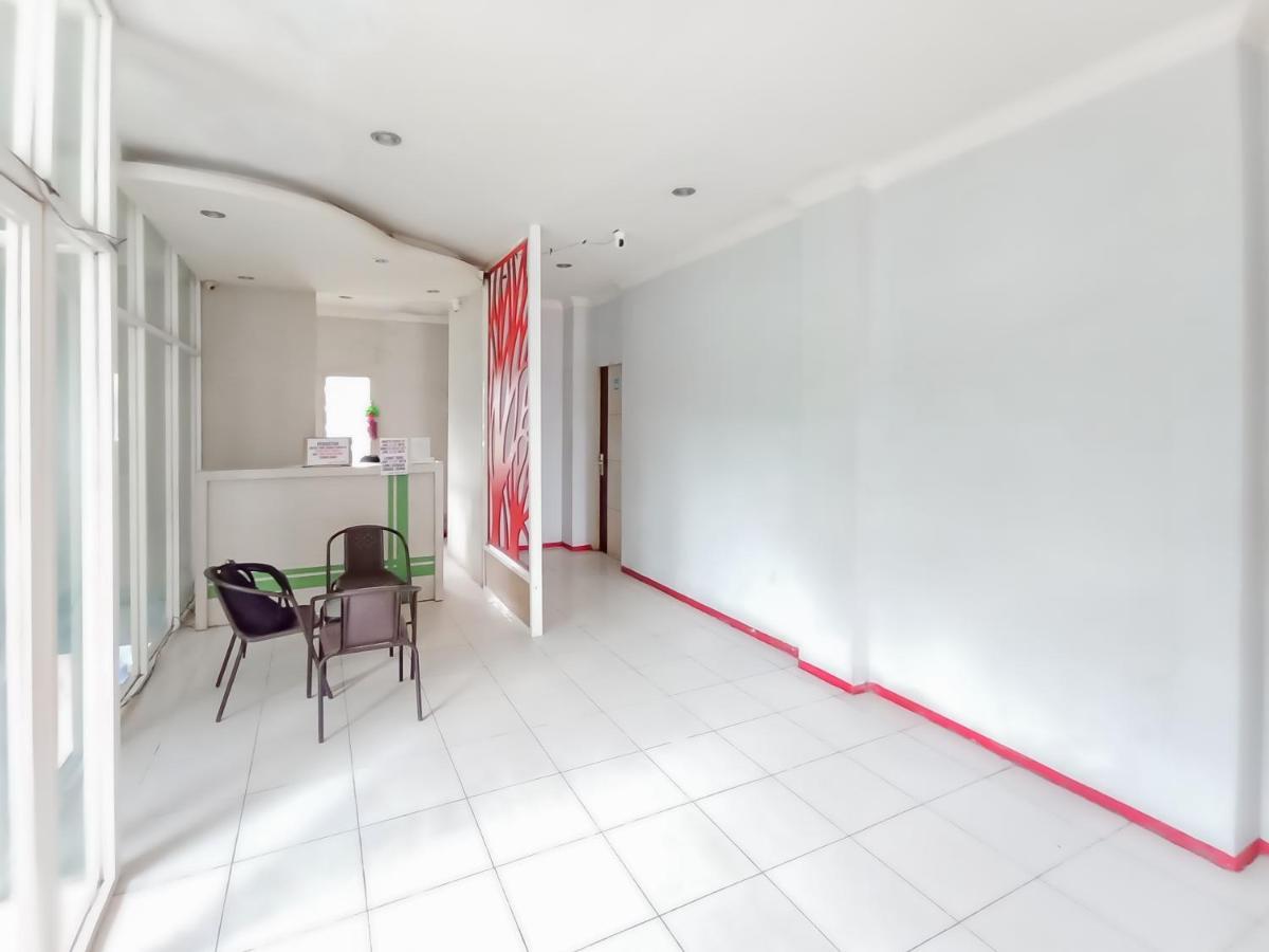 Reddoorz Syariah Near Q-Mall Banjarbaru Martapura  Екстериор снимка