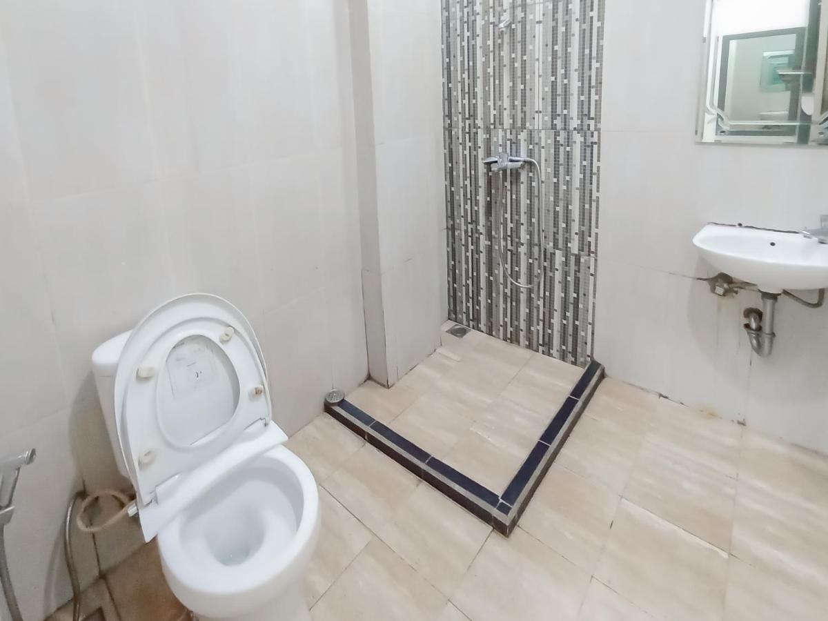 Reddoorz Syariah Near Q-Mall Banjarbaru Martapura  Екстериор снимка