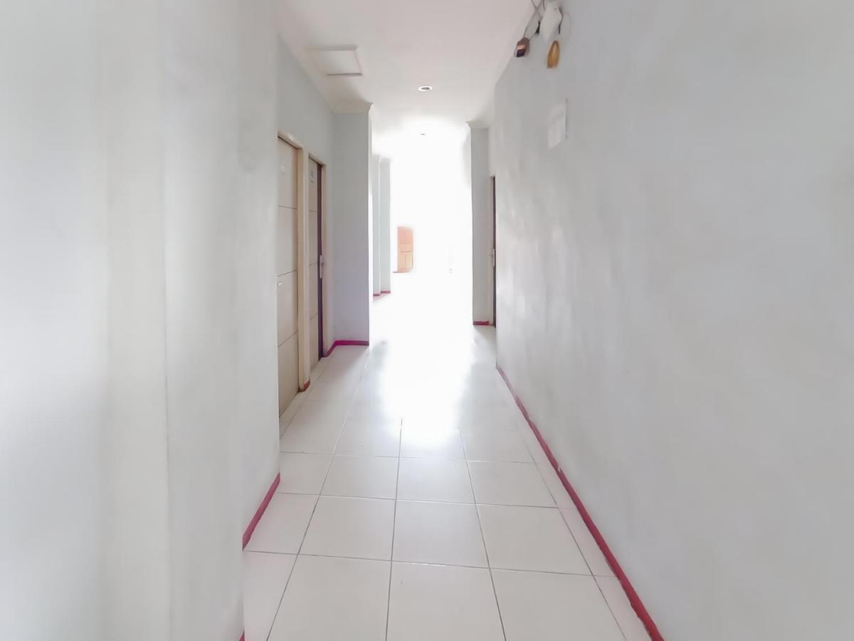 Reddoorz Syariah Near Q-Mall Banjarbaru Martapura  Екстериор снимка
