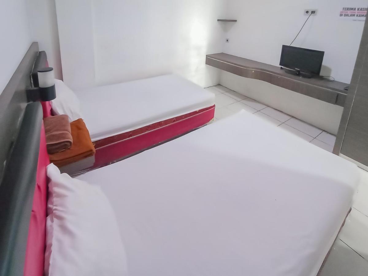 Reddoorz Syariah Near Q-Mall Banjarbaru Martapura  Екстериор снимка