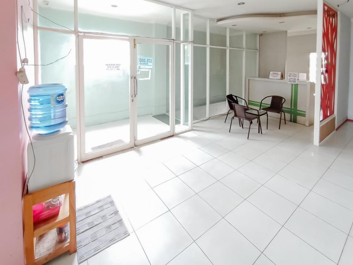 Reddoorz Syariah Near Q-Mall Banjarbaru Martapura  Екстериор снимка